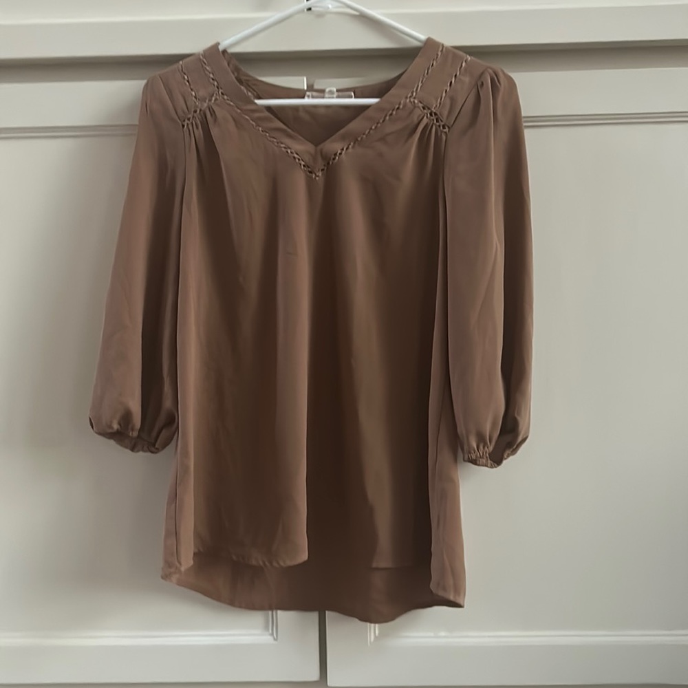 brown mid sleeve blouse with knitted neckline | size S
